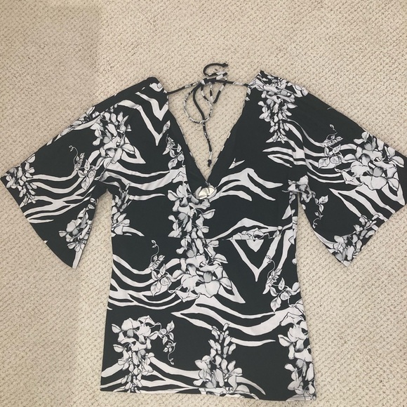White House Black Market Elegant Black/White Floral V-Neck Top, Size Large - Picture 5 of 6